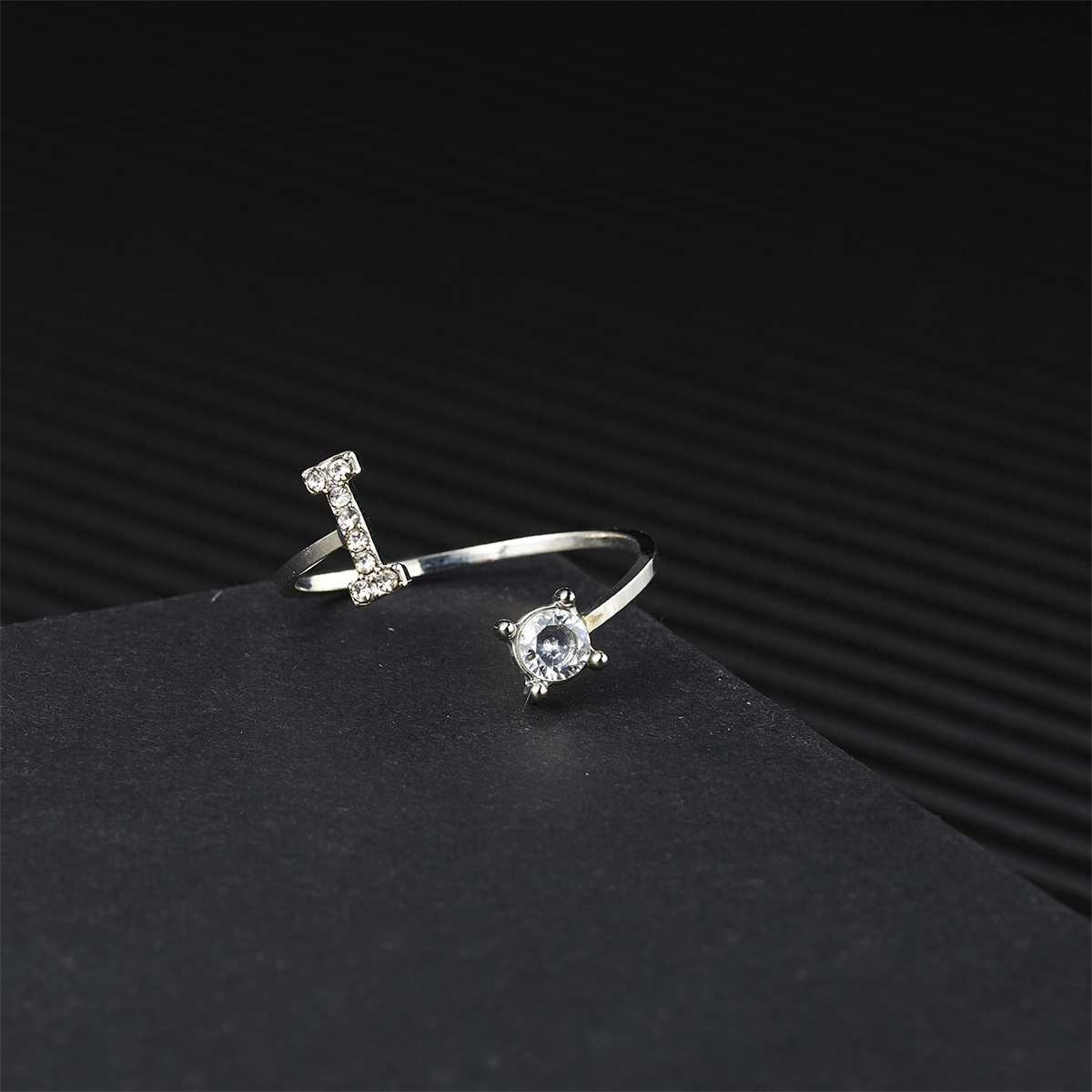 Silver Color Zircon Initial A- - Event Z ulasan dan harga