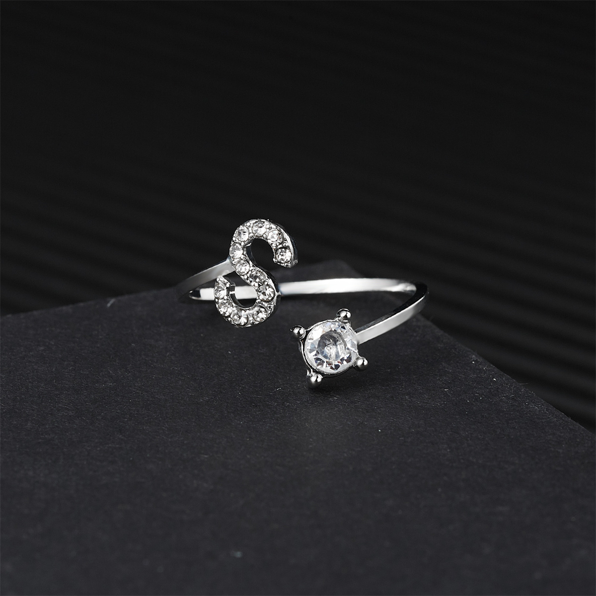 Silver Color Zircon Initial A- - Event Z ulasan dan harga